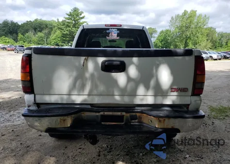 2005 GMC Sierra K2500 Heavy Duty из США, поврежденный, VIN 1GTHK23U35F881594